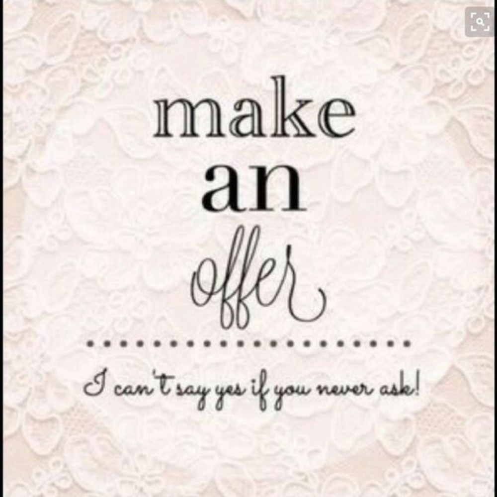 MAKE AN OFFER ❤